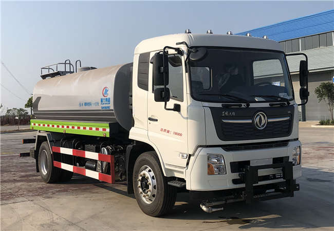 程力牌CL5180GQXDF6型護(hù)欄清洗車(chē)